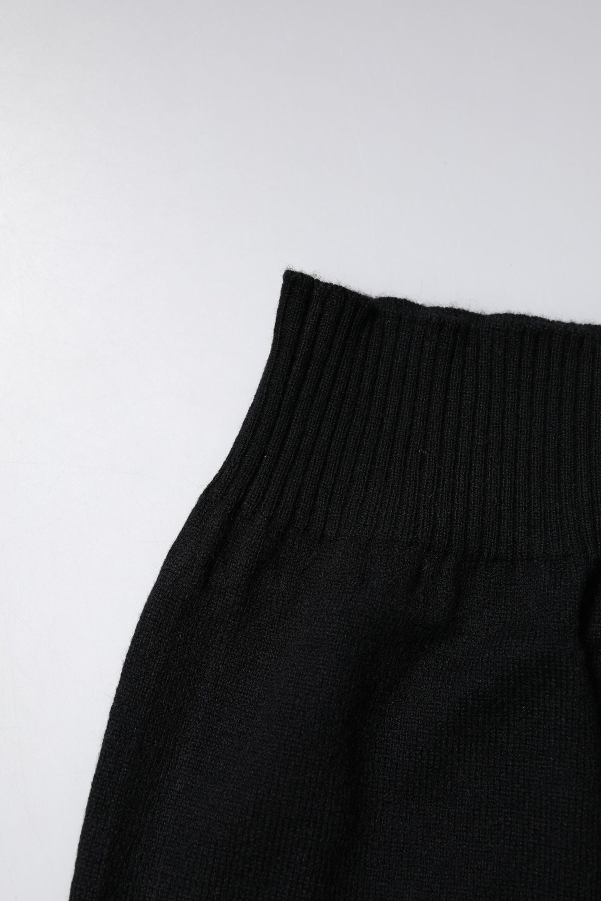 Dolce & Gabbana Black Cashmere Knitted Neck Warmer Foulard Scarf