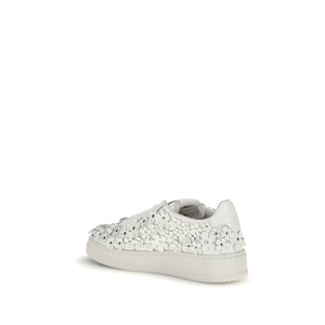 Autry White Calf Leather Bos Taurus Low Top Sneakers