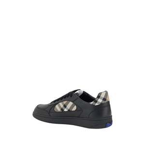 Burberry Black Calf Leather Bos Taurus Low Top Sneakers